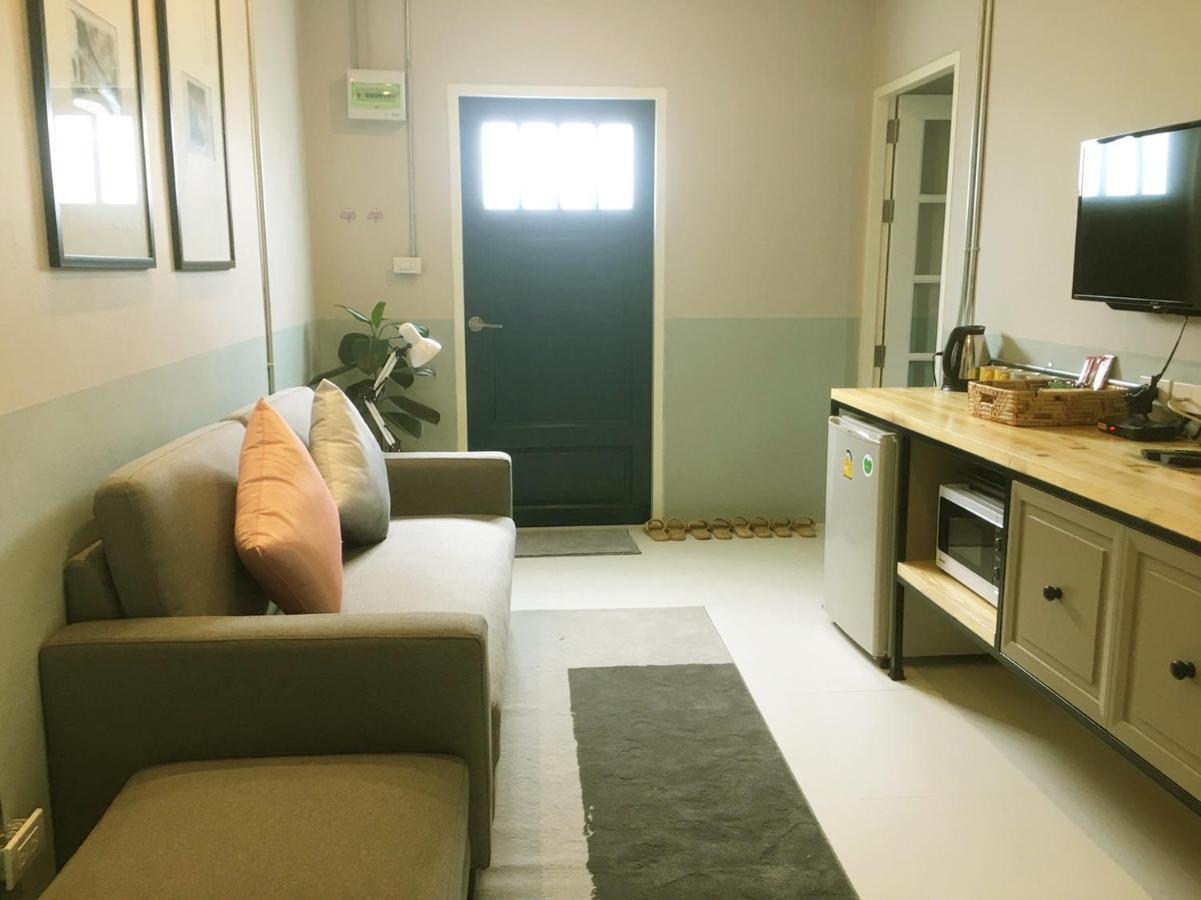 Phuket Snoozy Guesthouse חדר תמונה