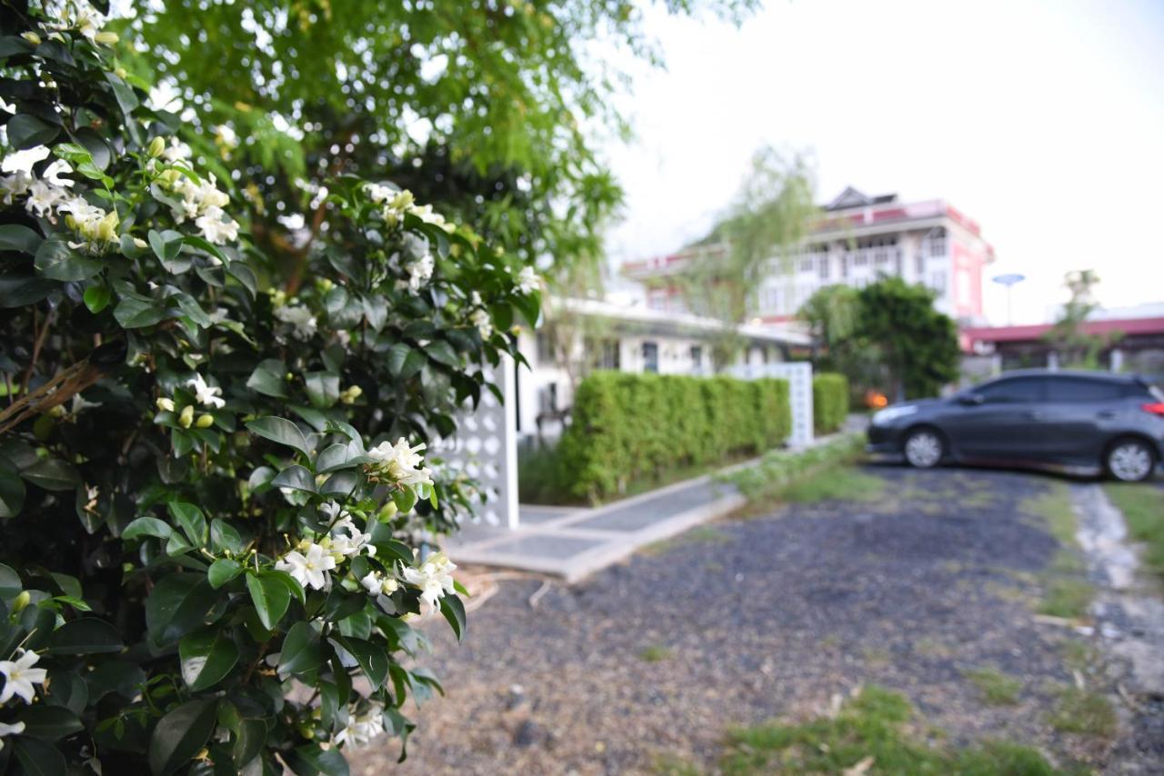 Phuket Snoozy Guesthouse מראה חיצוני תמונה